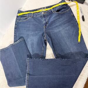 American Rag Curvy Boot JeansWomens Medium Wash Stretch Denim Casual